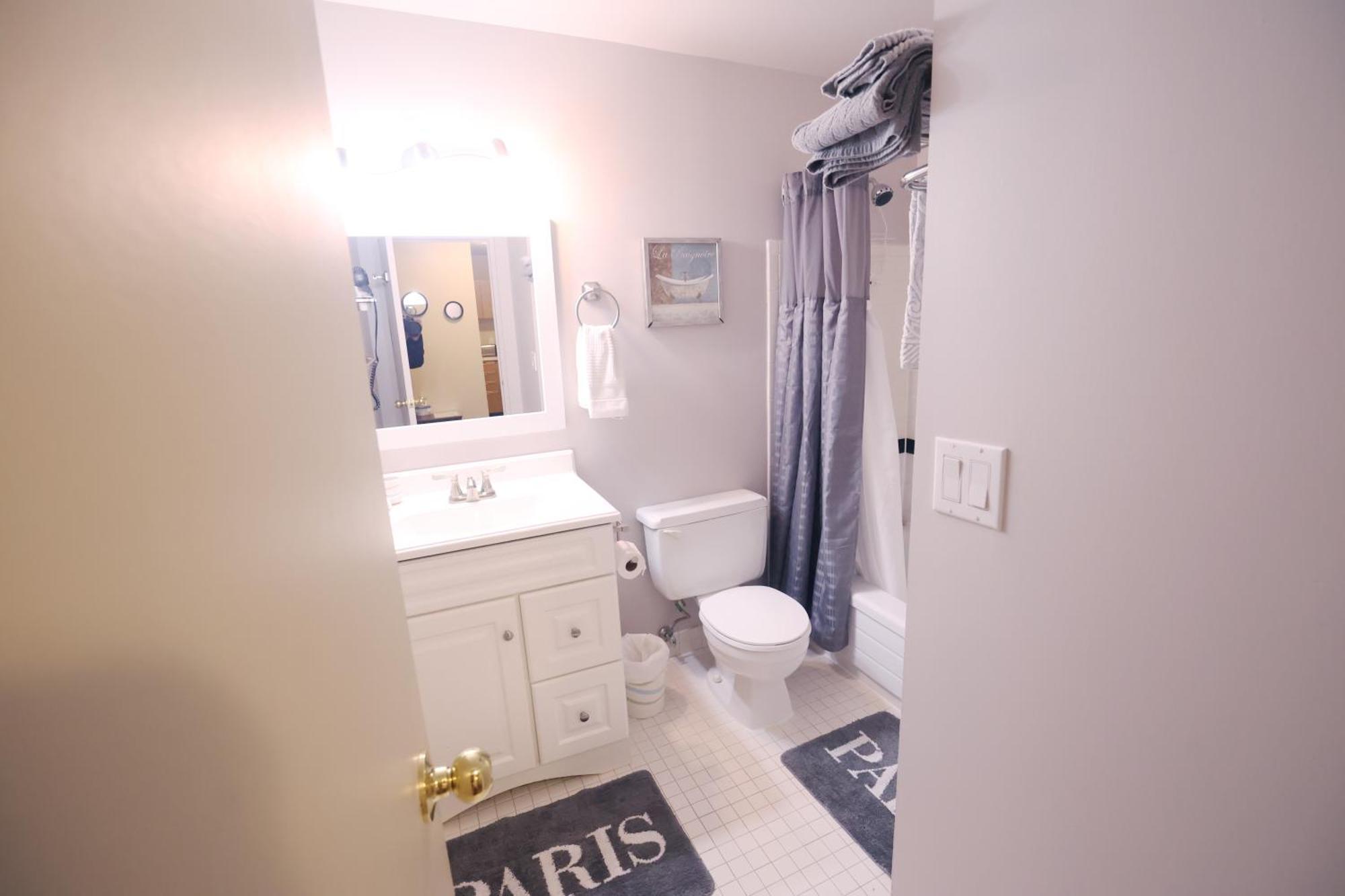Apartmán Paris Plaza Elliot Lake Exteriér fotografie