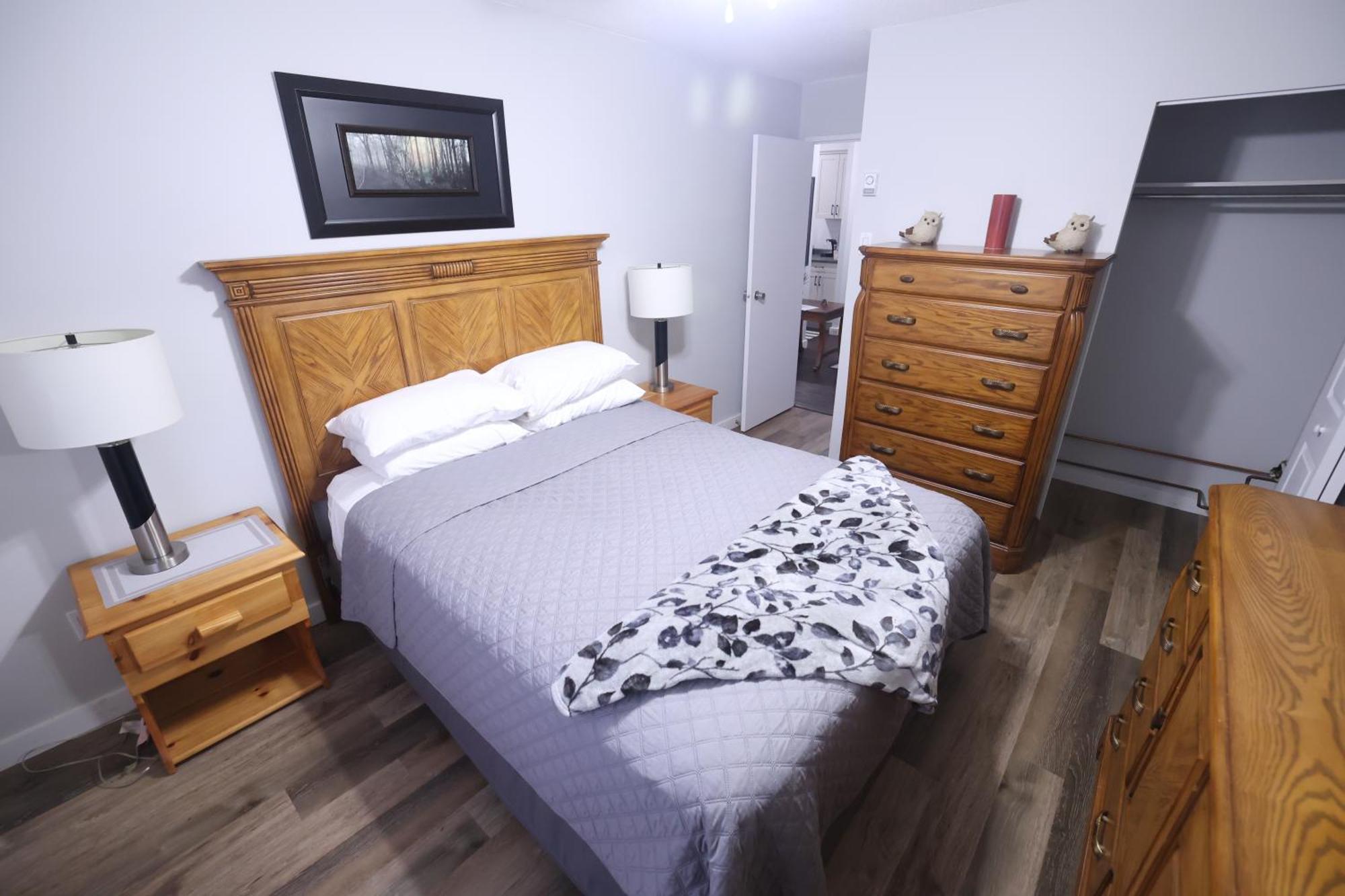 Apartmán Paris Plaza Elliot Lake Exteriér fotografie
