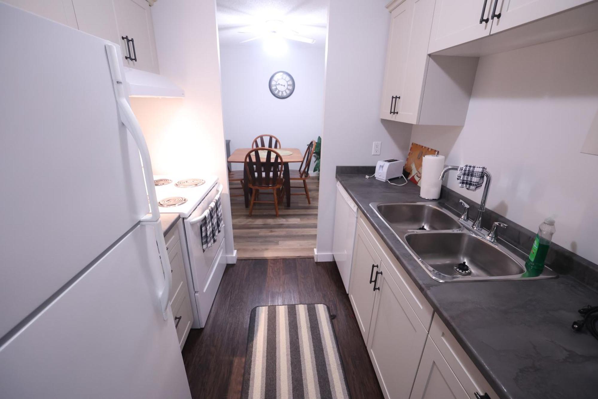 Apartmán Paris Plaza Elliot Lake Exteriér fotografie
