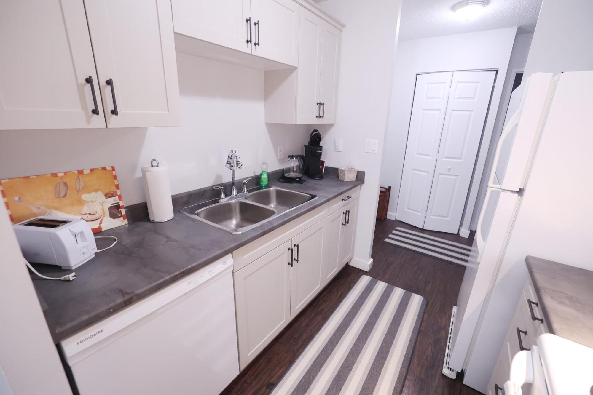 Apartmán Paris Plaza Elliot Lake Exteriér fotografie