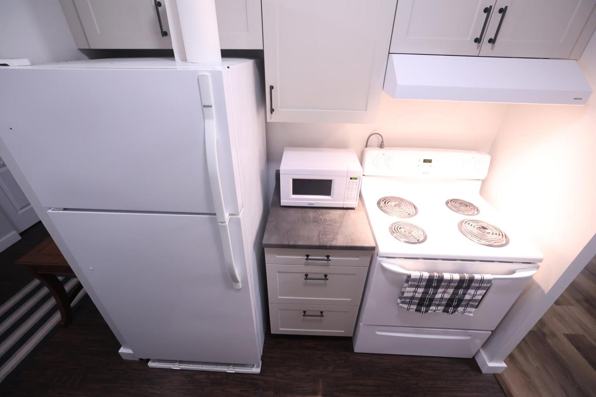 Apartmán Paris Plaza Elliot Lake Exteriér fotografie